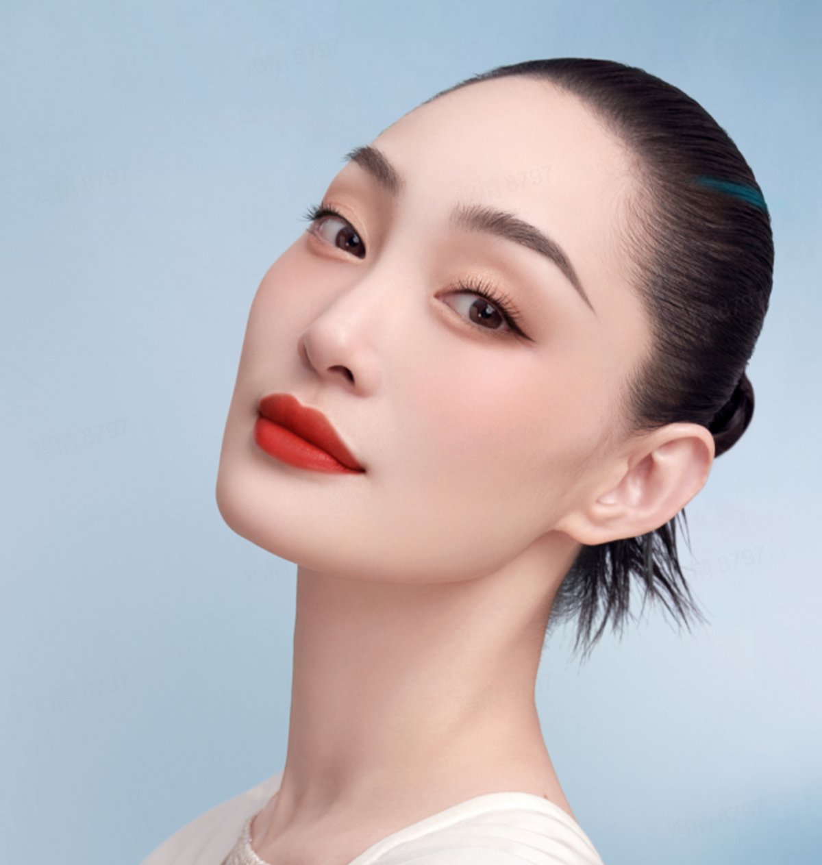 花西子气色红妆 模特妆容